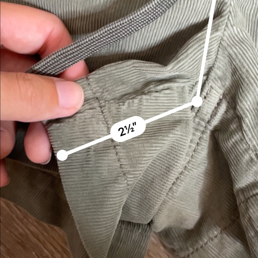 American Eagle corduroy olive green shorts - Picture 3 of 5